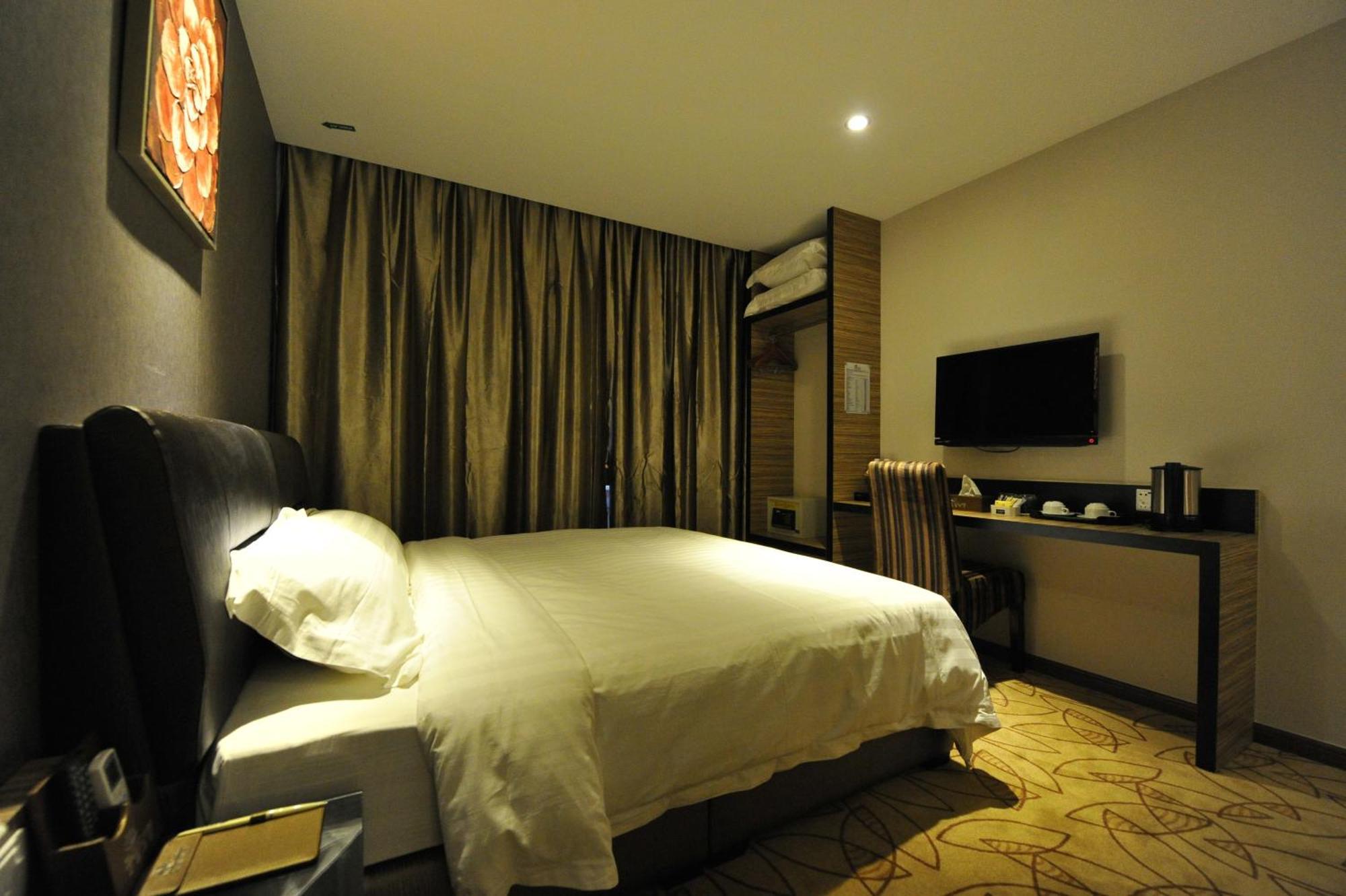 โรงแรมมิลาโน เกอลวง ภายนอก รูปภาพ