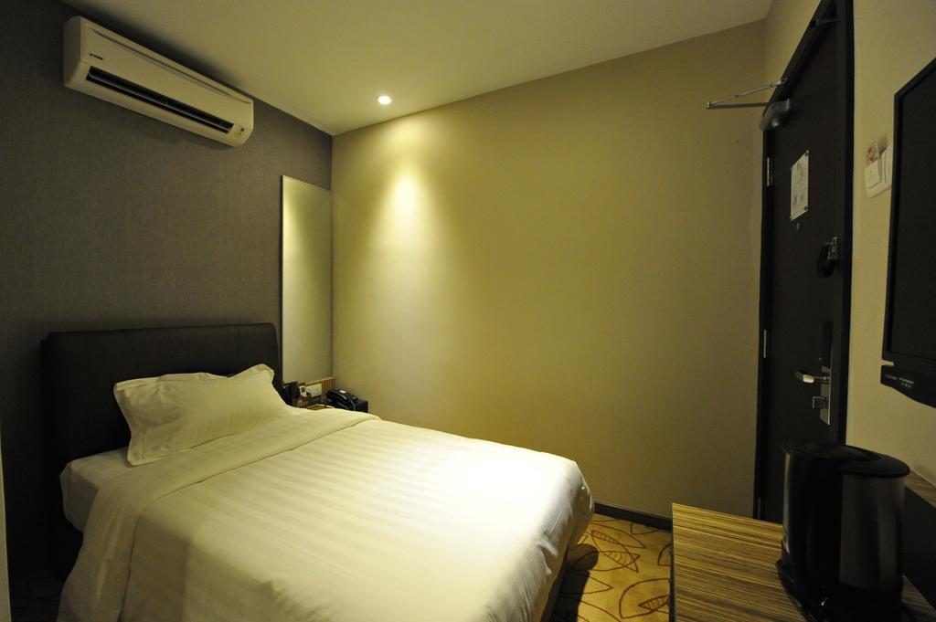 โรงแรมมิลาโน เกอลวง ภายนอก รูปภาพ